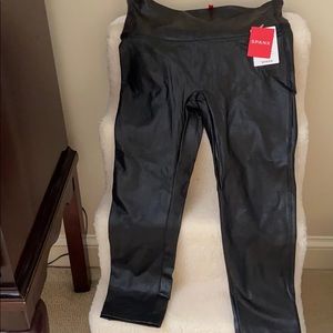 She and cropped faux leather leggings